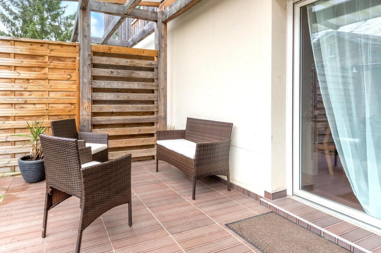 Le Duplex Chessy - 15Min From Disneyland - 2 Private Parkings - Garden - Kingsize & Queensize Bed - Supermarket Behind The House מראה חיצוני תמונה