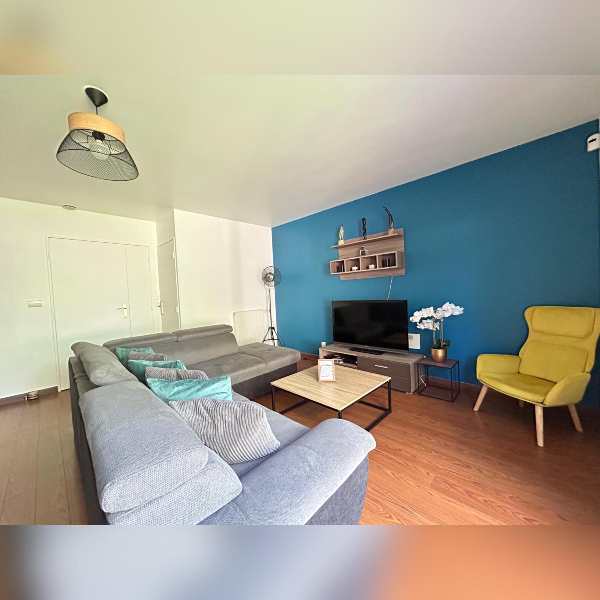 Le Duplex Chessy - 15Min From Disneyland - 2 Private Parkings - Garden - Kingsize & Queensize Bed - Supermarket Behind The House מראה חיצוני תמונה